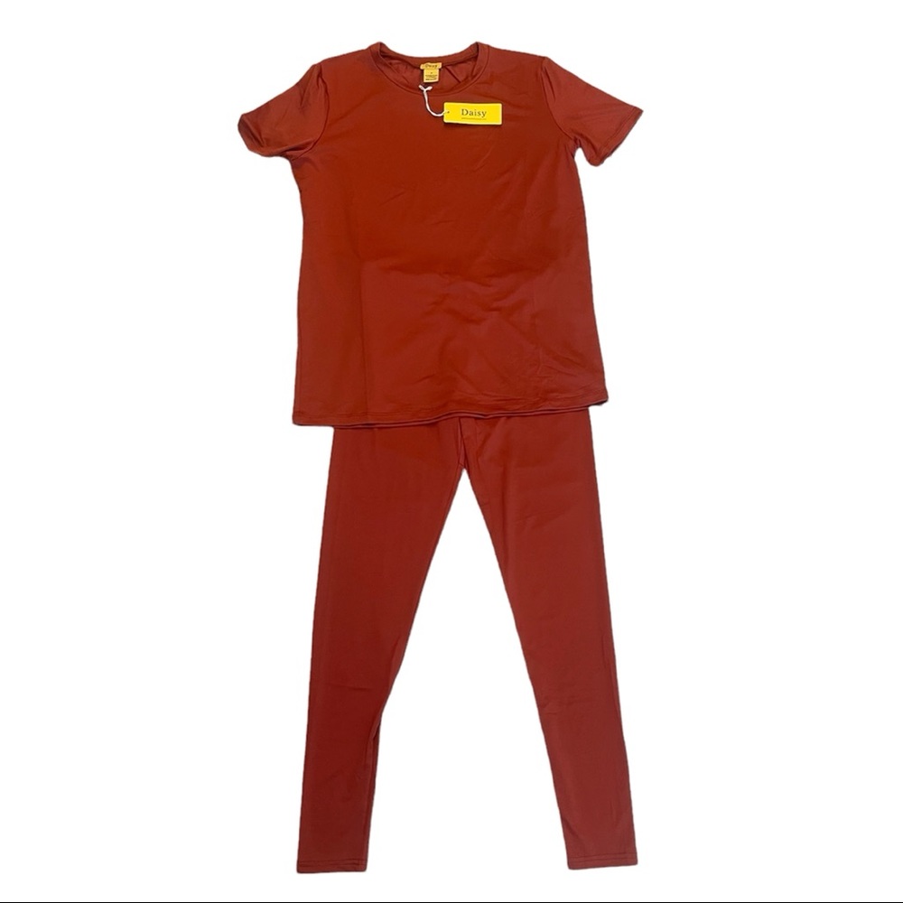 Daisy 2 Piece Silky Loungewear Top and Leggings Size Medium